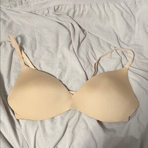 SKIMS Nude Seamless Bra